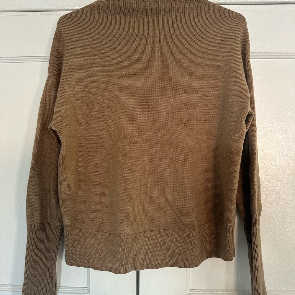 Aritizia Tan Sweater beautiful soft, worn twice great condition